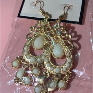 gold earrings